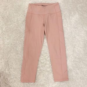 Victoria Sport Knockout Capri Tights